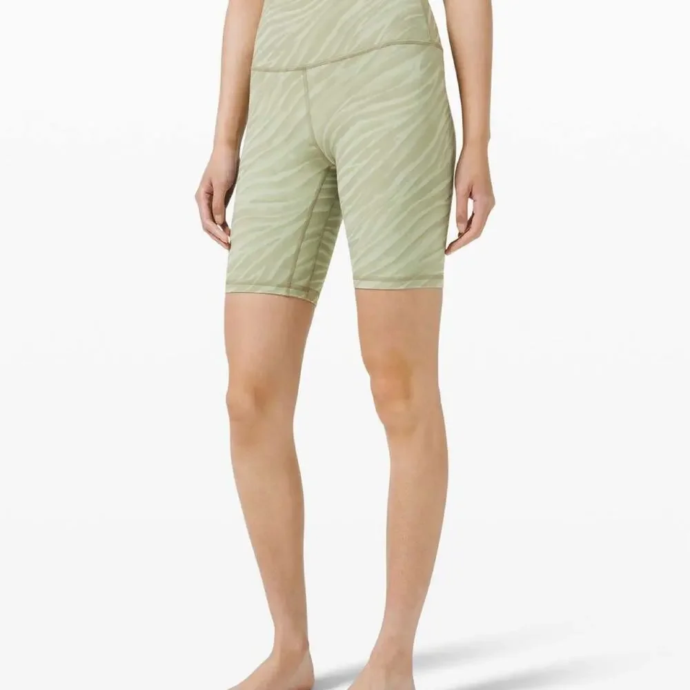 Lululemon Align Short 8" High Rise size 0 Le Tigre Camo Green Fern Multi TIG2 - Picture 2 of 4